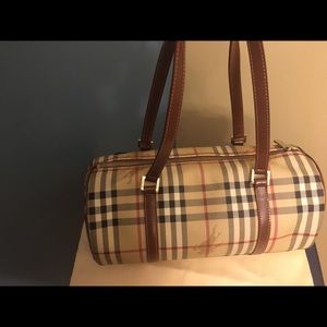 Burberry purse